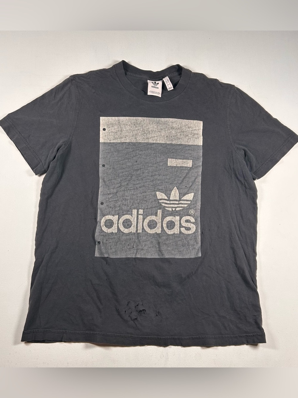 Vintage Adidas Men's 90s Faded  Graphic Cyber Y2K Shirt Size Large Distressed